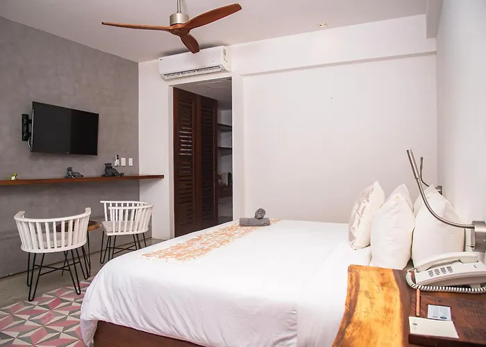 Hotel B Unique (Adults Only)