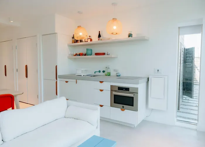 Driftwood Resort On The Ocean