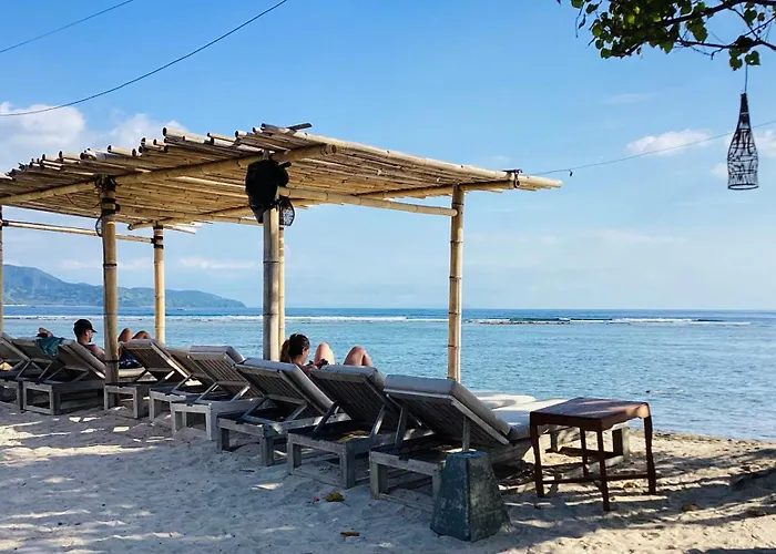 Cafe Gili Beach Bungalows