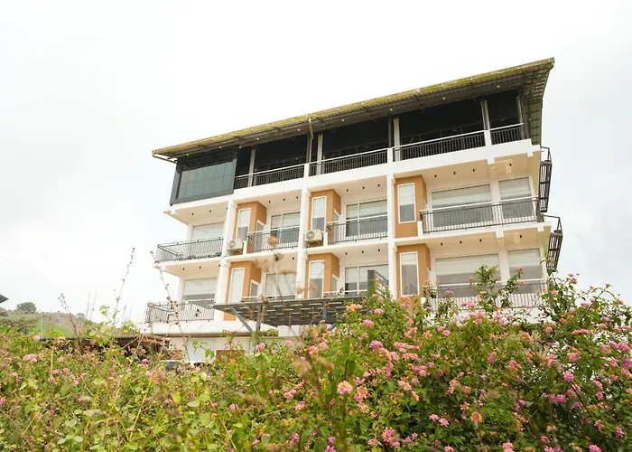 Gee Resort & Heights
