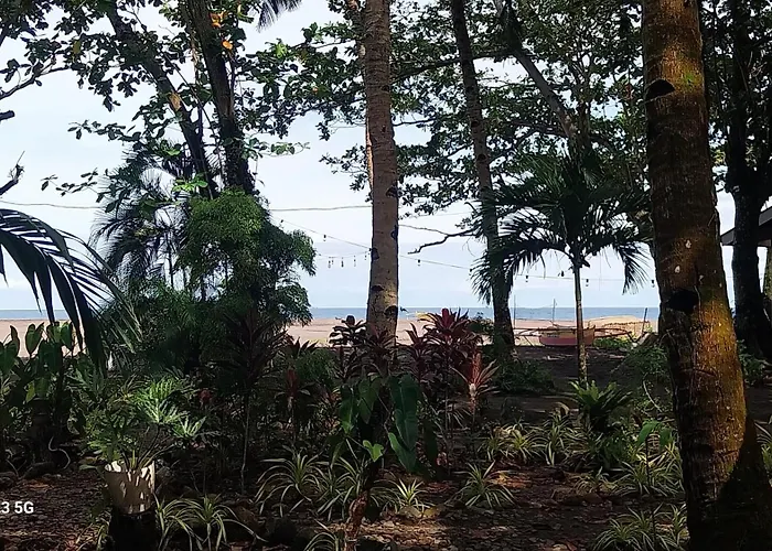 Playa Del Fuego Camiguin Beach Hostel & Resort