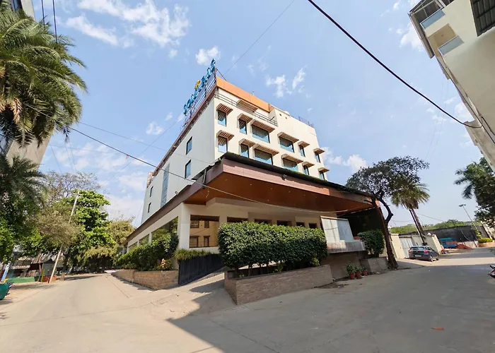 Solaris Hotel And Club