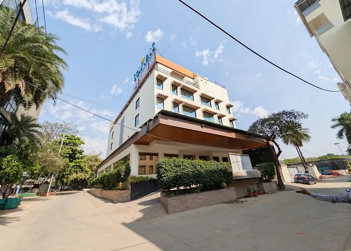 Solaris Hotel And Club