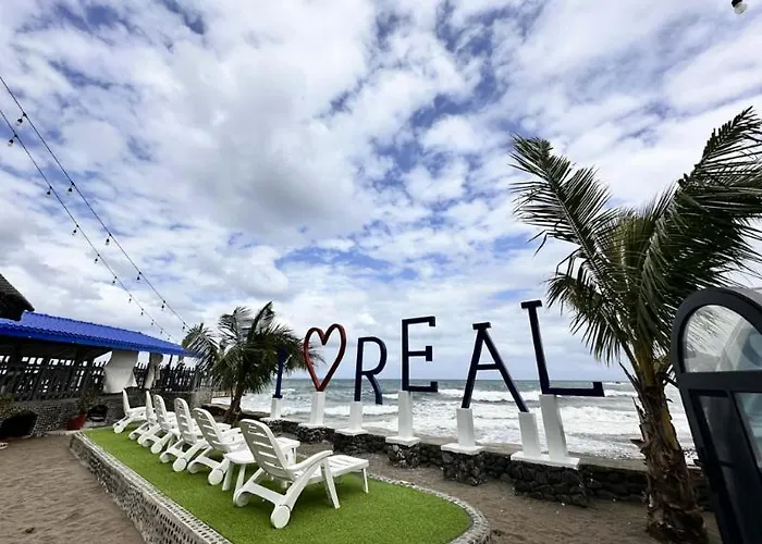 Real Resorts