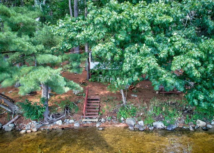 Getogether Pines Lakeside Cabin Resort