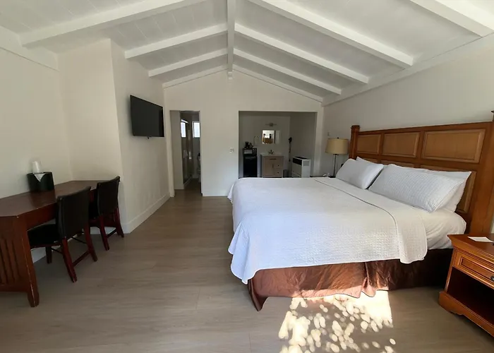 Carmel Resort Inn