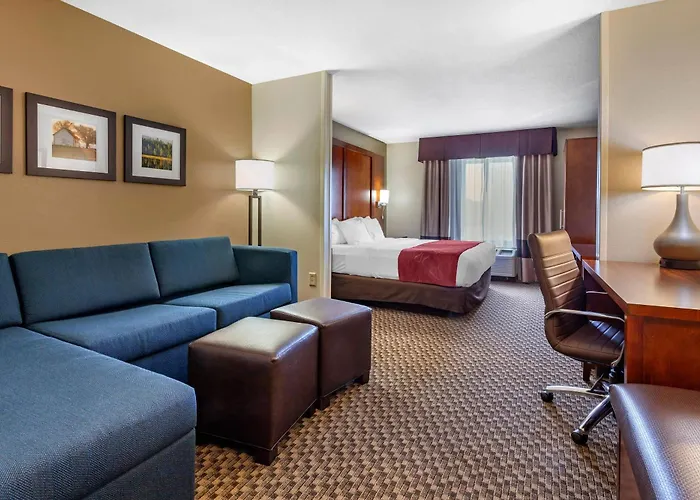 Comfort Suites Escanaba West