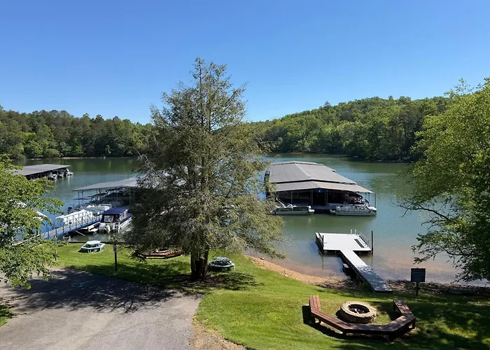 Boundary Waters Resort & Marina