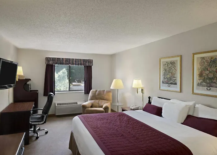 Whitewater Resorts