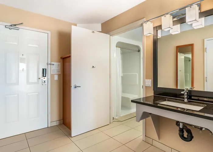 Best Western Plus Mission City Lodge