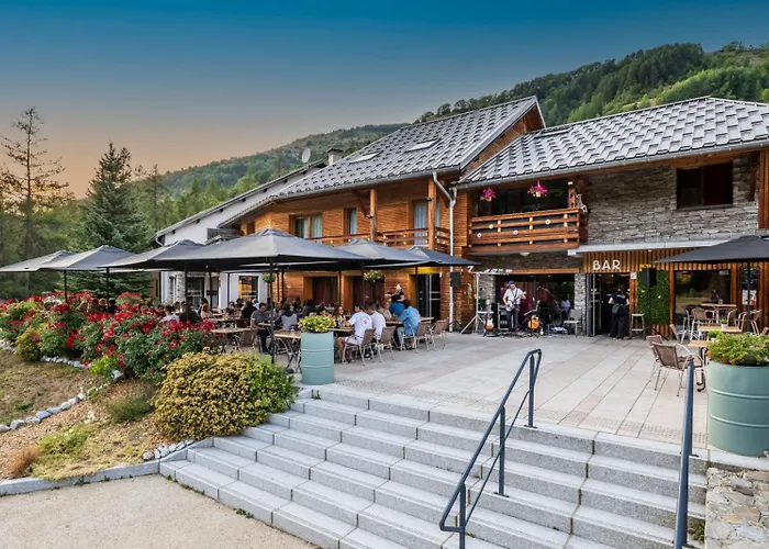 Hotel Et Camping O2 Orcieres Outdoor Area