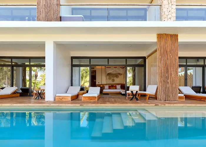 Kwanza Resort By Sunrise