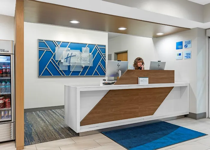 Holiday Inn Express Hotel & Suites Charlotte By Ihg