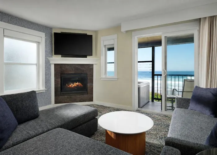 Starfish Manor Oceanfront Hotel