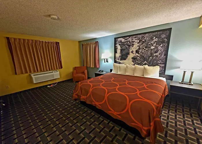 Super 8 By Wyndham Henderson North East Denver