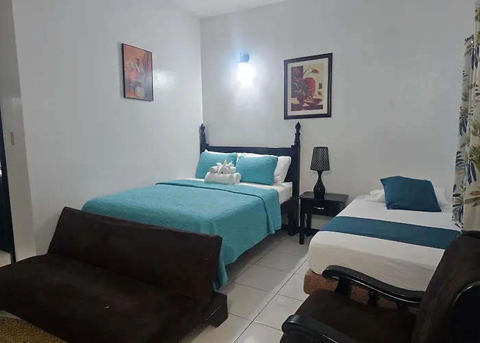 Roots Cafe Negril Rooms