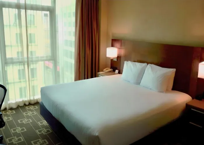 Wyndham Garden Chinatown