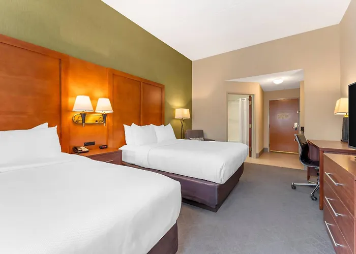 Comfort Inn & Suites Lavale - Cumberland