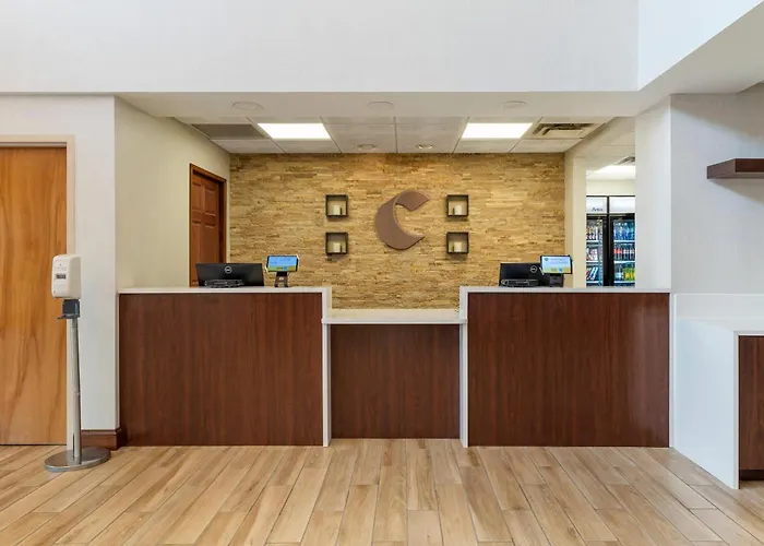 Comfort Inn & Suites Lavale - Cumberland