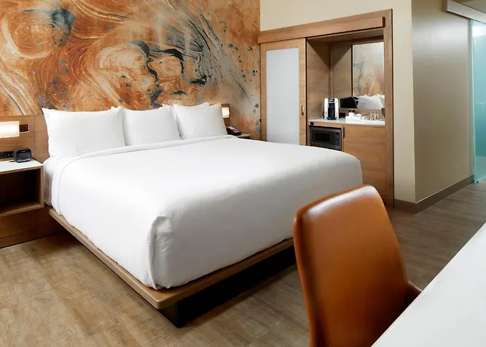Cambria Hotel Phoenix Chandler - Fashion Center