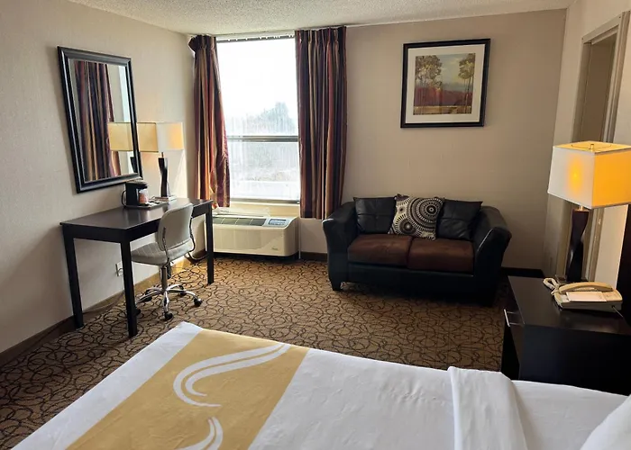 Quality Inn & Suites Escanaba North