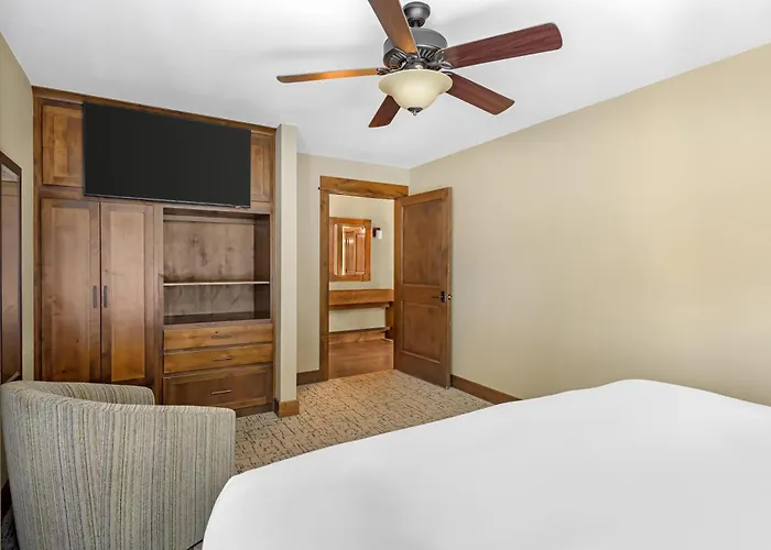 Hilton Grand Vacation Club Paradise Point Hollister