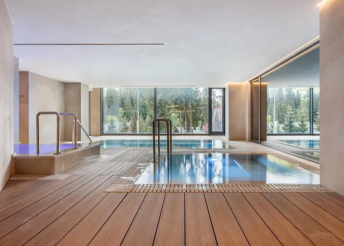 Tavel Hotel & Spa