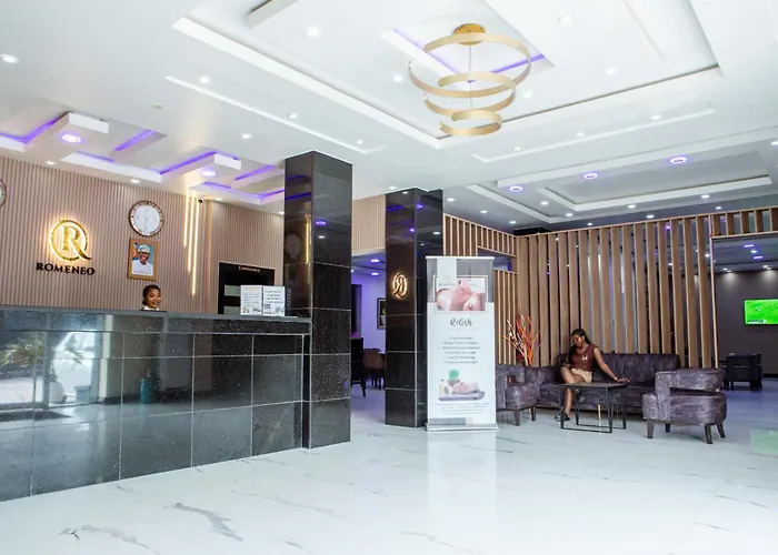 Romeneo Grand Royal Hotel