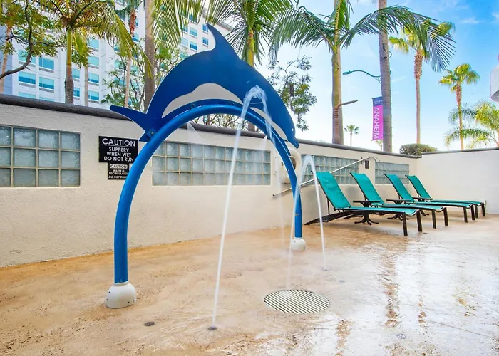 Ski Peacock Suites Anaheim