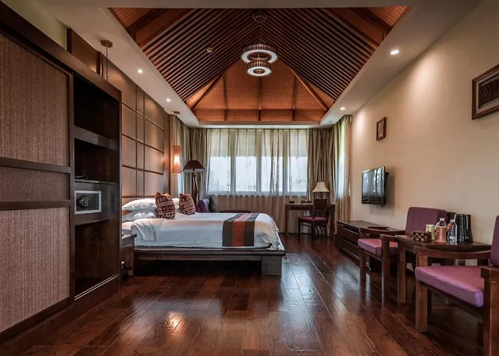 Sanya Yalong Bay Villas & Spa