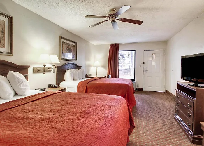 Quality Inn & Suites Clinton - Jackson West