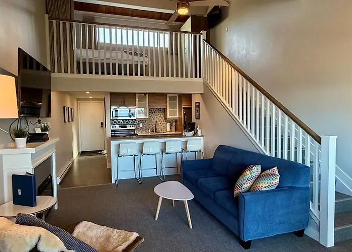 Oceanfront Studio With Loft - Amazing Views!