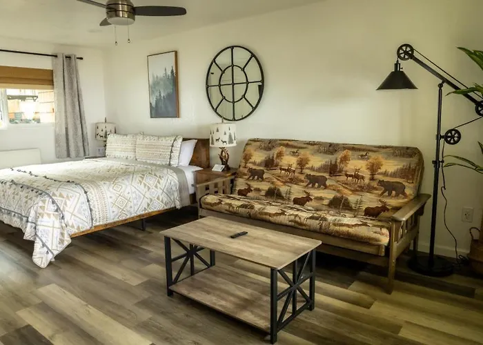 Ocean Cove Lodge