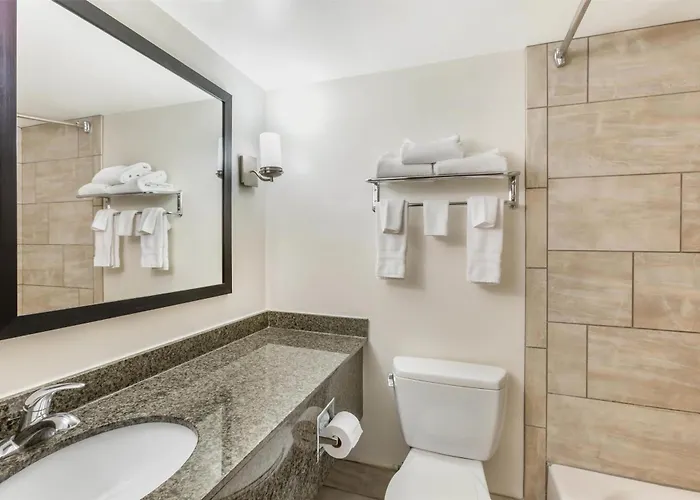 Best Western Plus Scottsdale Thunderbird Suites