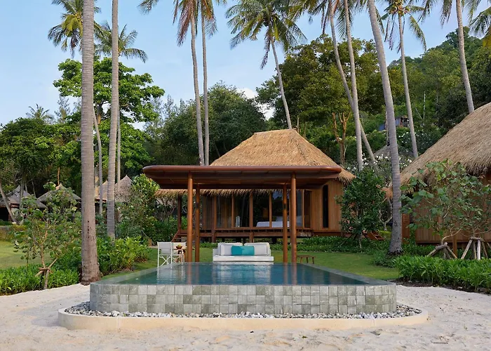 Haadtien Beach Resort