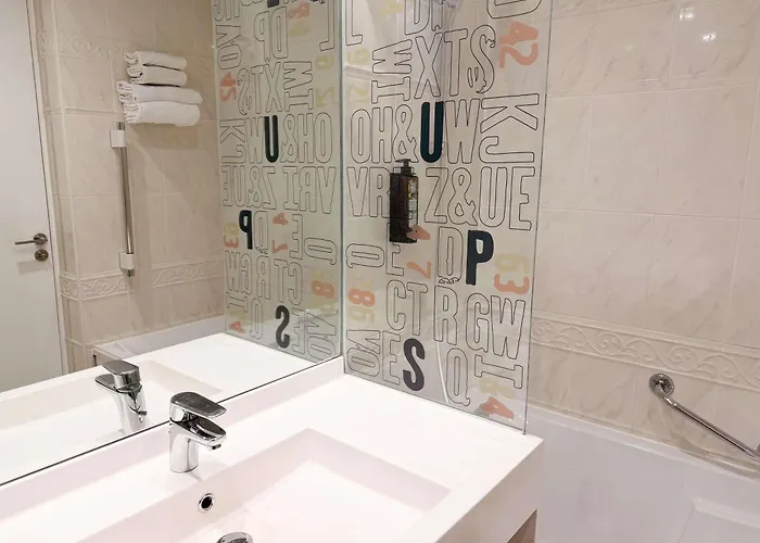 Ibis Styles Paris Tolbiac Bibliotheque