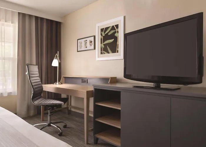 Country Inn & Suites By Radisson, Cottage Grove, Mn