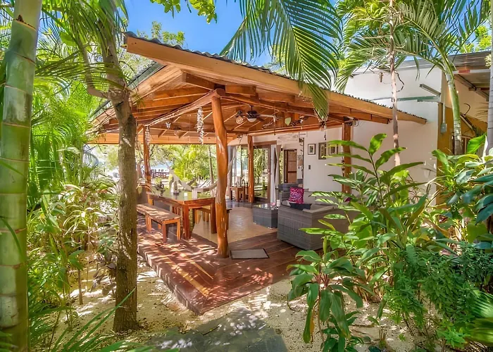 Ocho Artisan Bungalows (Adults Only)