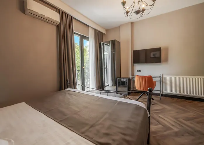 Golden Boutique Hotel