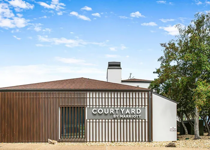 Courtyard By Marriott Columbus