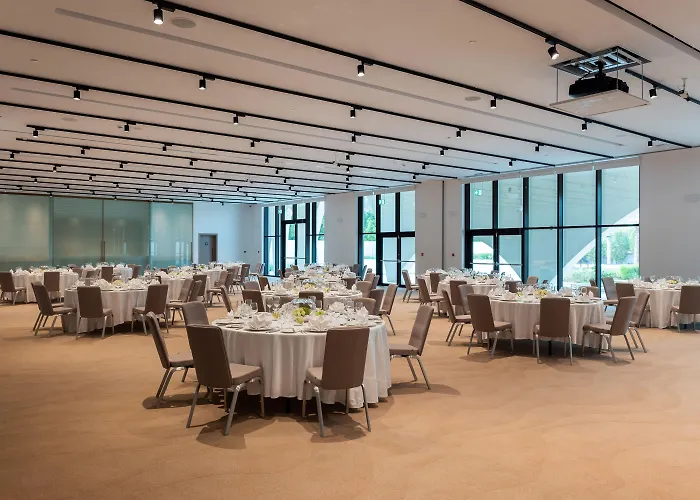 Erth Abu Dhabi Hotel