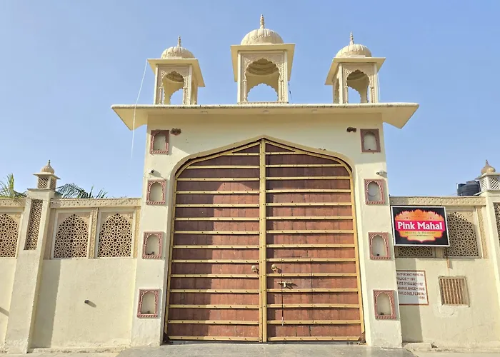 Pink Mahal Hotel & Resort