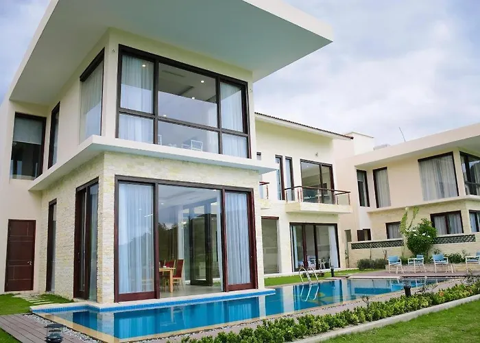 Diamond Bay Golf And Villas