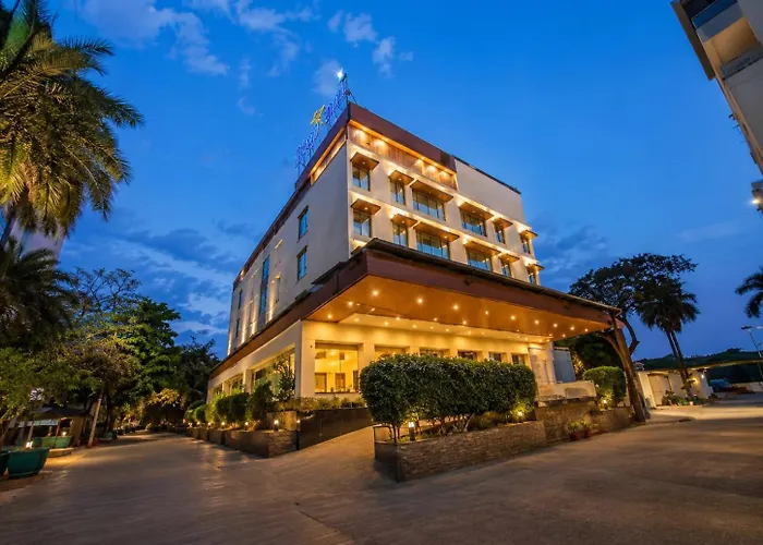 Solaris Hotel And Club