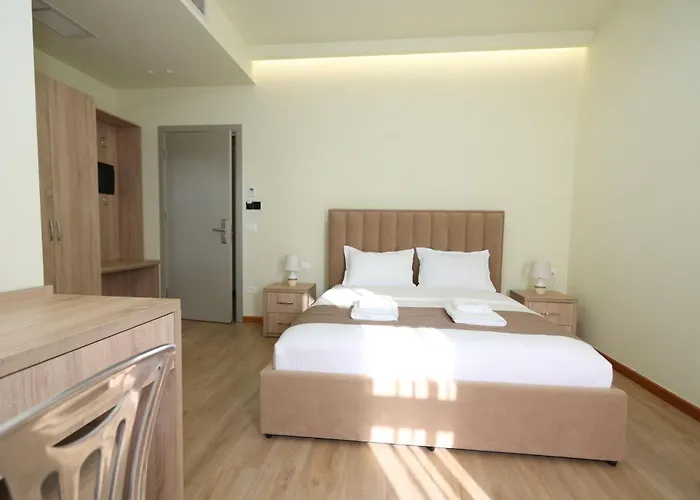 Rifat Peshkatari Hotel