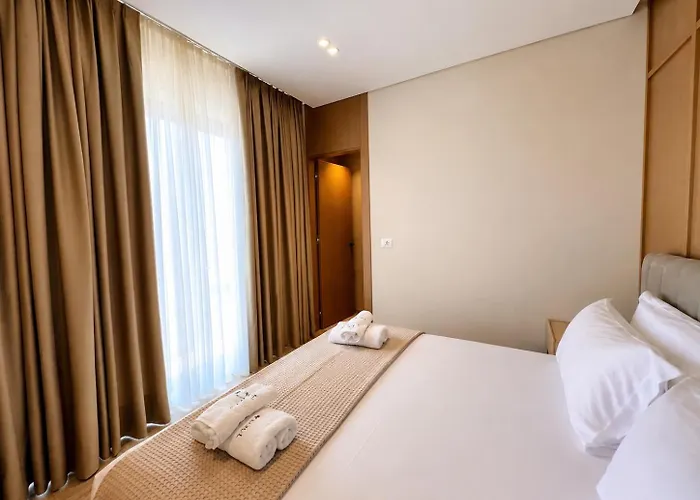 Avenue Hotel