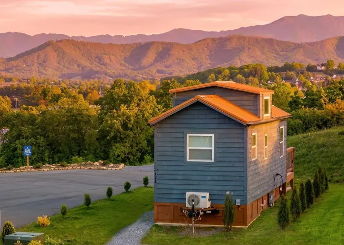 Sojourn Lodging