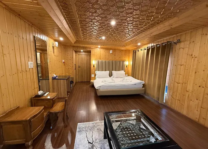 River Retreat Resort