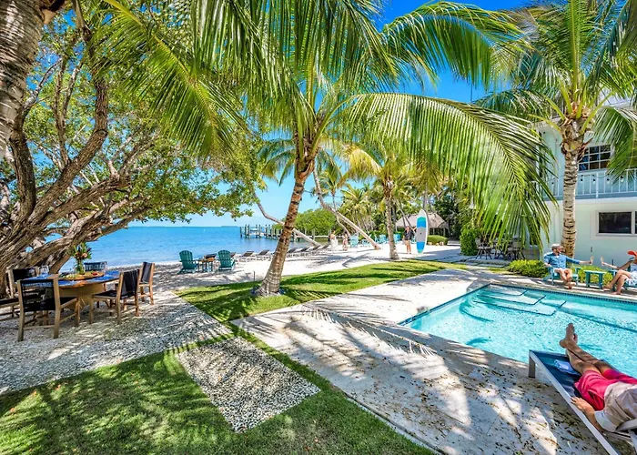 Private Beach Pickleball Court And Tiki Bar Heated Pool Designated Paradise Key