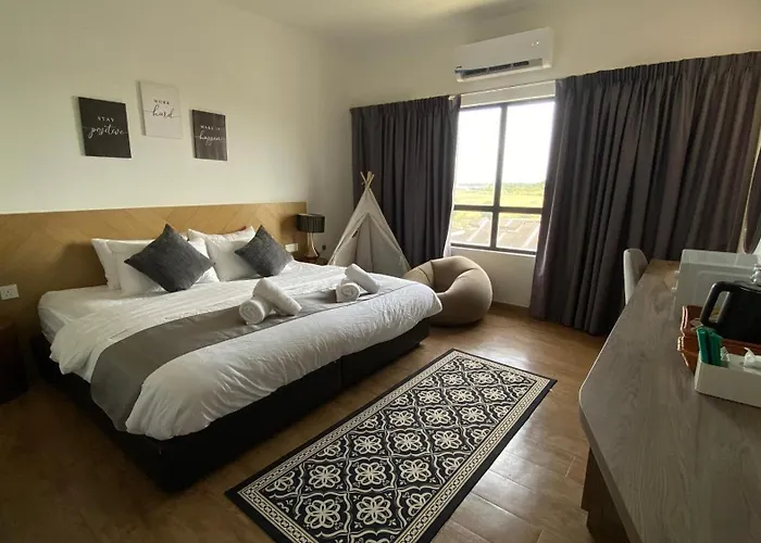 H&A Private Suite Inside H Elite Hotel - Video Games, Netflix, Pelampung, Life Jacket, Kids Toys, Super King Bed